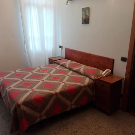 Dante Hotel *